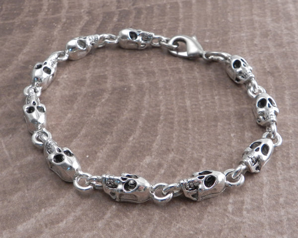 Atticus Skull Curb Chain Bracelet in Gunmetal