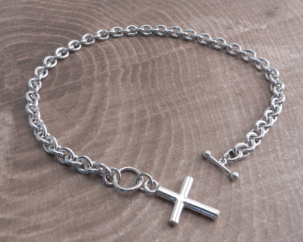 Teardrop Toggle Choker with Bar Cross