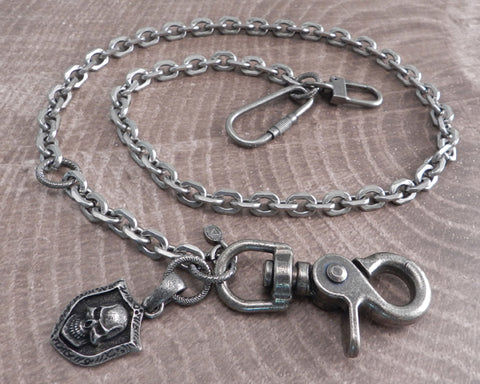 Flat Iron Knight Hack Skull Shield Wallet Chain
