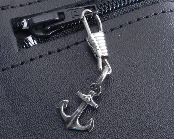 Zipper Pull with Military Cross Pendant | AMiGAZ Attitude Zipper Pull with Military Cross Pendant | AMiGAZ Attitude